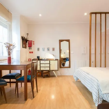 公寓 Charming Garden Duplex Historic Centre