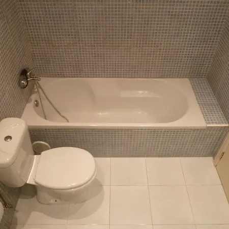 公寓 Charming Garden Duplex Historic Centre Lisboa
